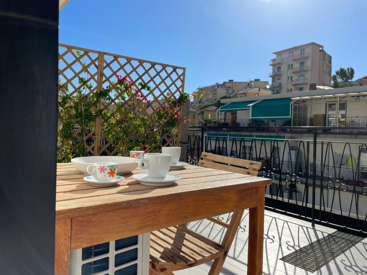 Wh - Cuore Home - Attico Monolocale Con Parcheggio Gratuito - 5 Minuti Dal Centro - Wifi Σαν Ρέμο Εξωτερικό φωτογραφία